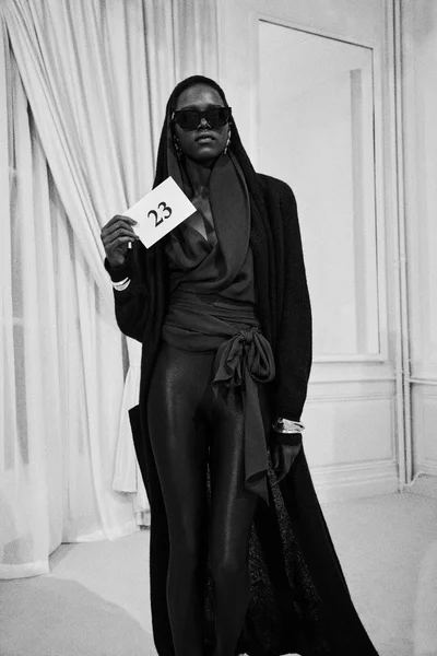 Look 25